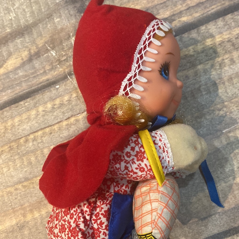 Mattel Vintage Little Red Riding Hood Story Beans 11” Doll - Picture 3 of 11